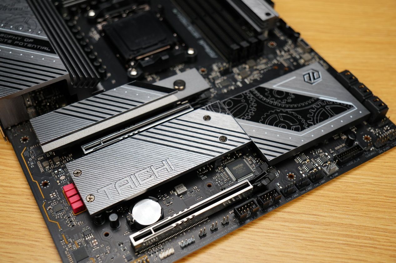 9800X3D+华擎X870E TAICHI LITE先马境界Magic装机评测